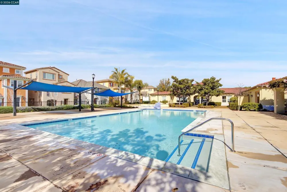 175 Selby Ln #7 Livermore, CA 94551