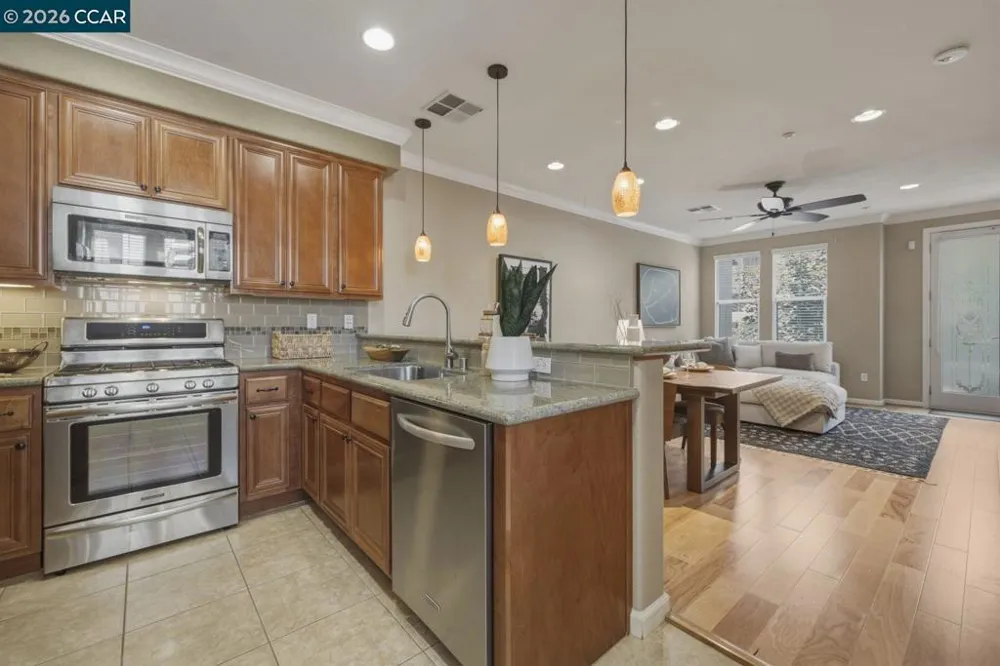 175 Selby Ln #7 Livermore, CA 94551
