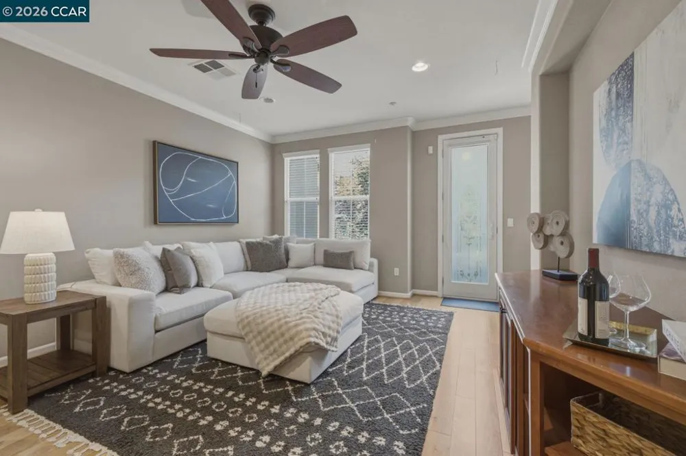 175 Selby Ln #7 Livermore, CA 94551