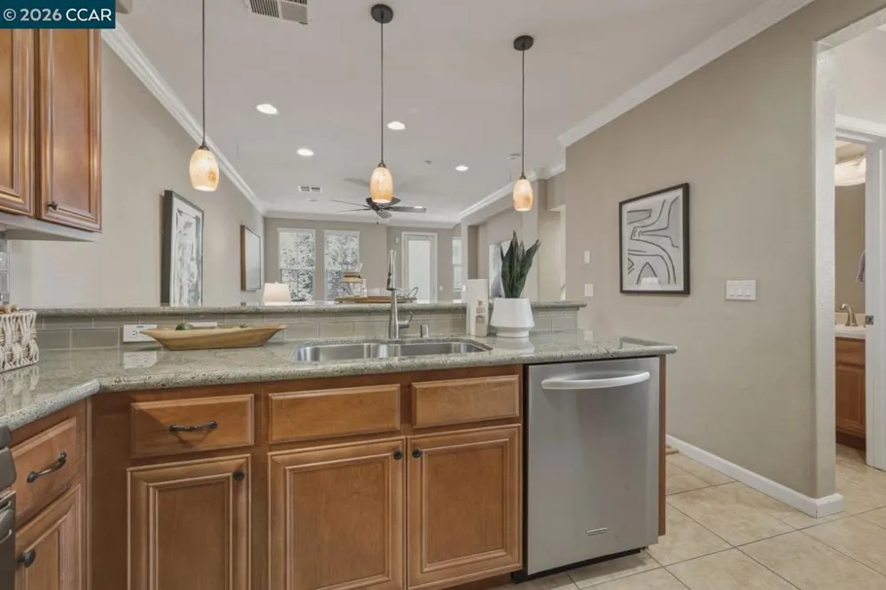175 Selby Ln #7 Livermore, CA 94551