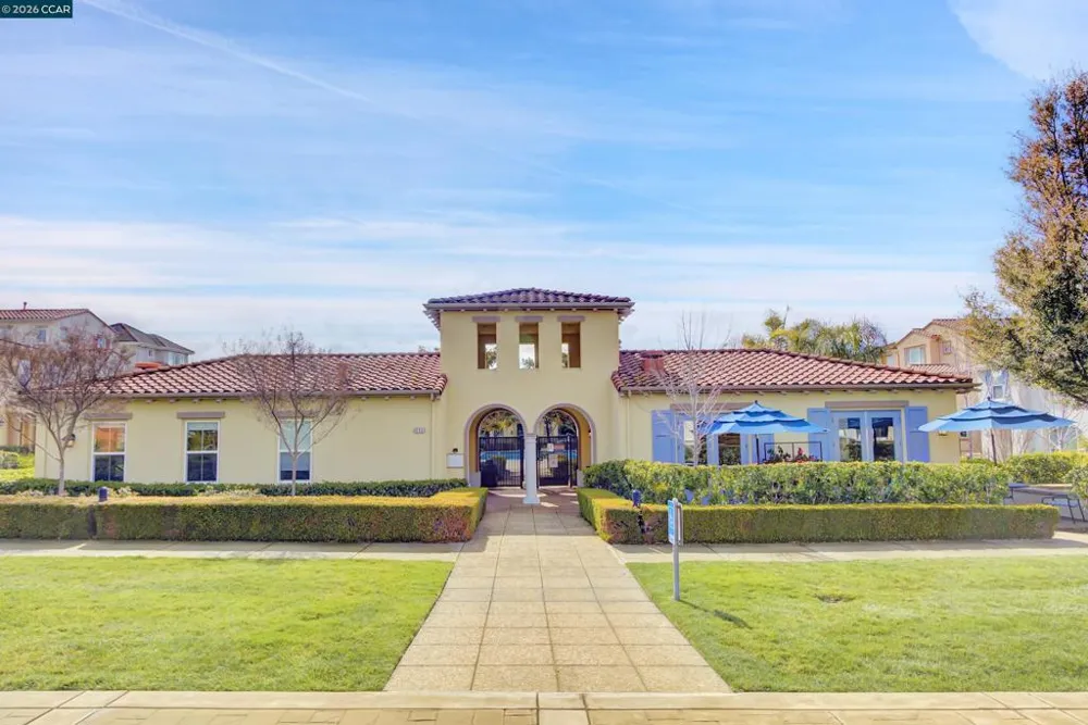 175 Selby Ln #7 Livermore, CA 94551