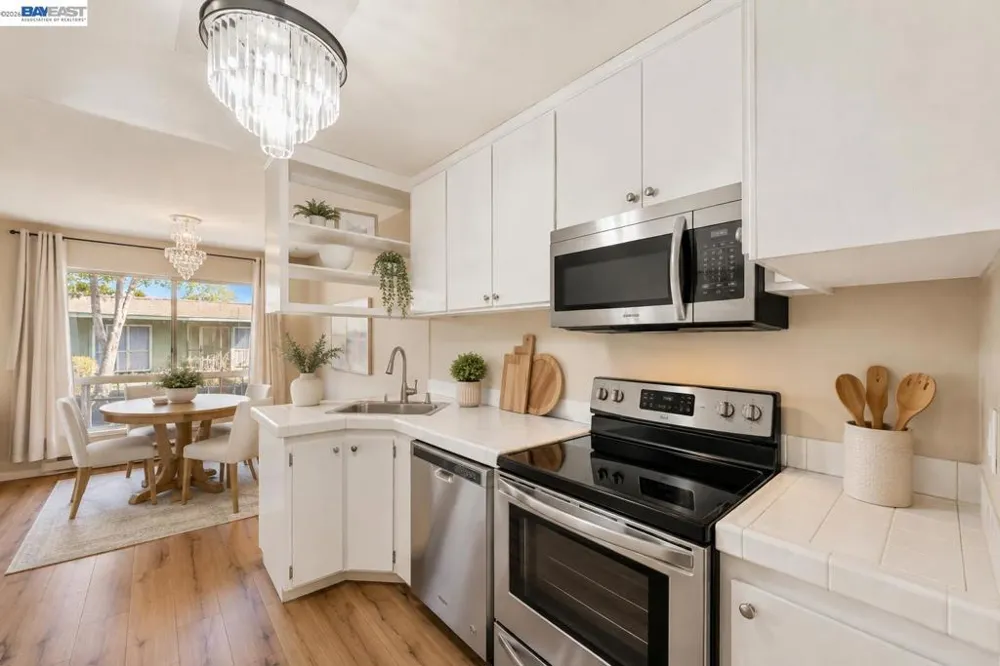 121 Buckingham Dr #25 Santa Clara, CA 95051