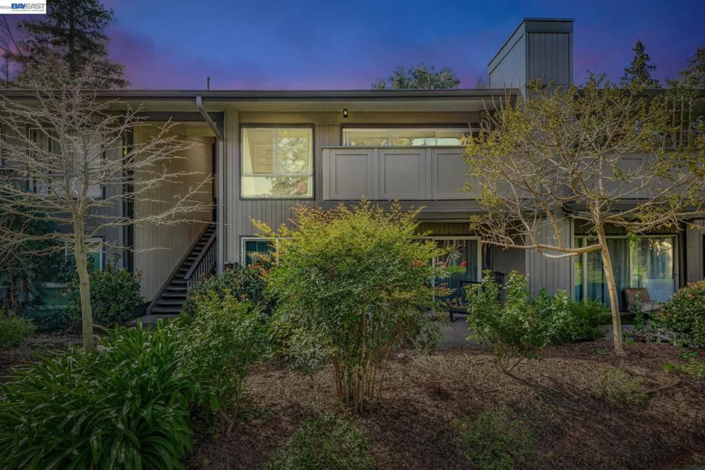 121 Buckingham Dr #25 Santa Clara, CA 95051