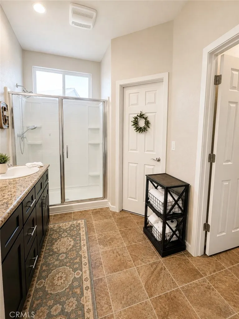1912 Sand Dollar Linda, CA 95901