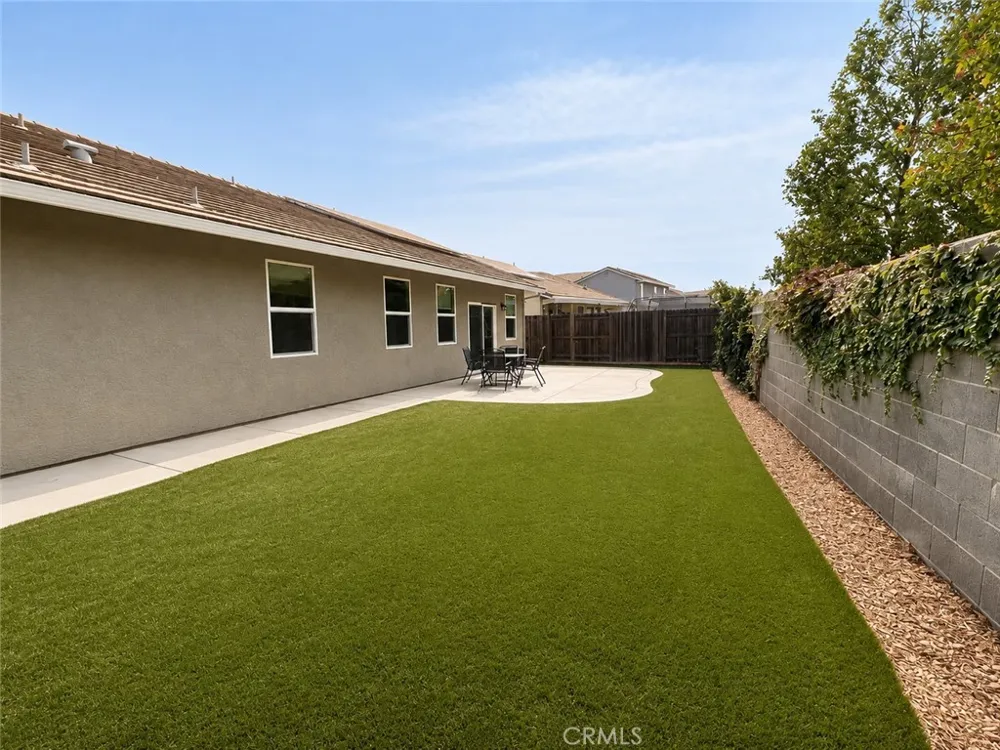 1912 Sand Dollar Linda, CA 95901
