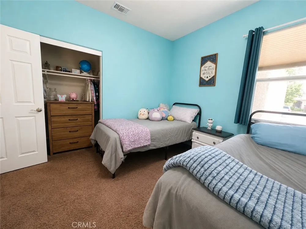 1912 Sand Dollar Linda, CA 95901