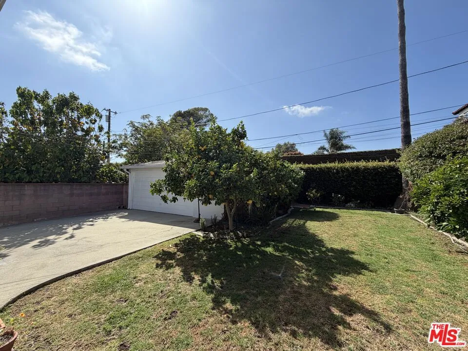 12207 Palms Boulevard Los Angeles, CA 90066