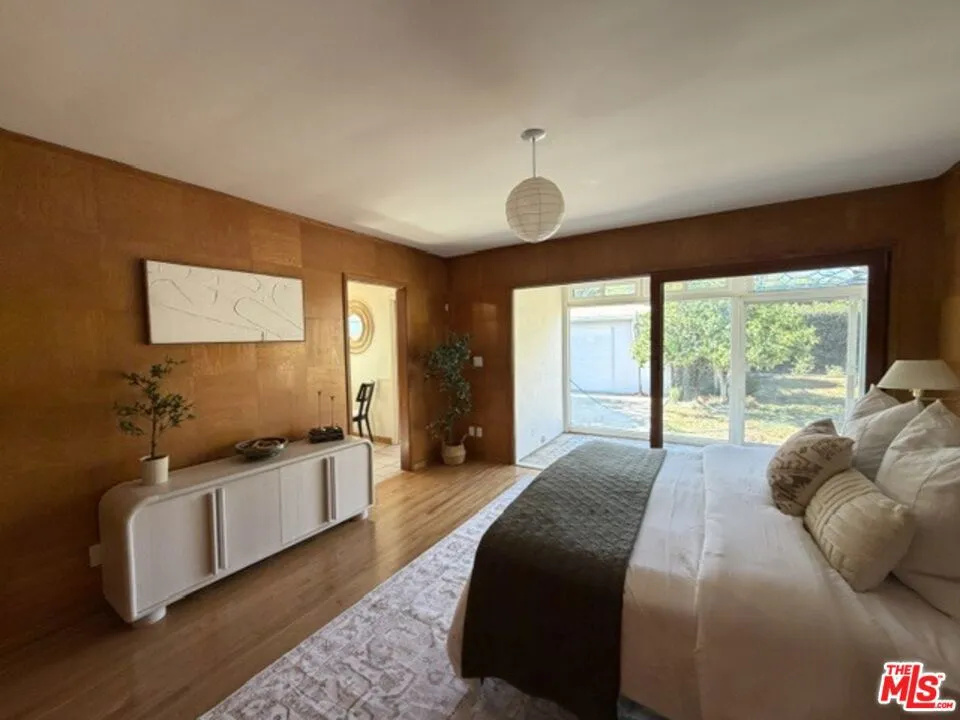 12207 Palms Boulevard Los Angeles, CA 90066