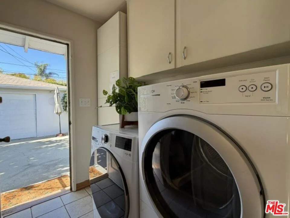 12207 Palms Boulevard Los Angeles, CA 90066