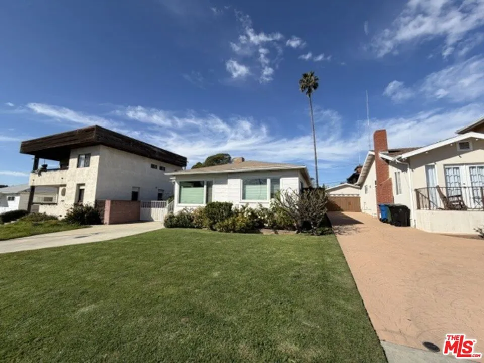 12207 Palms Boulevard Los Angeles, CA 90066