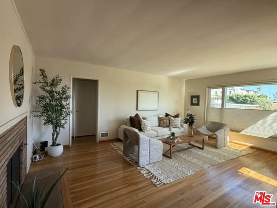 12207 Palms Boulevard Los Angeles, CA 90066