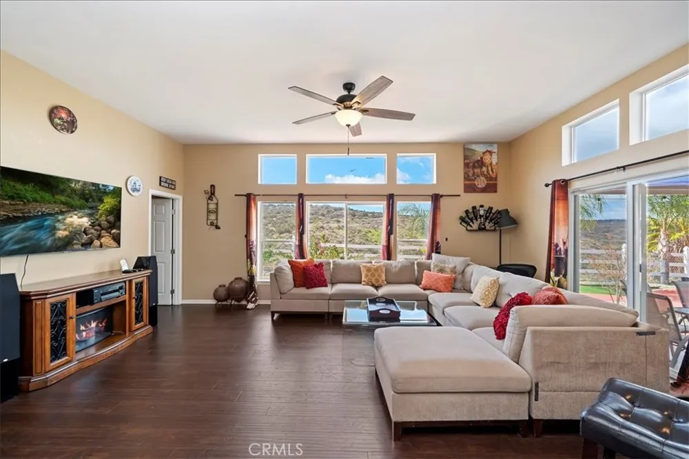 39565 Spanish Oaks Drive Temecula, CA 92592