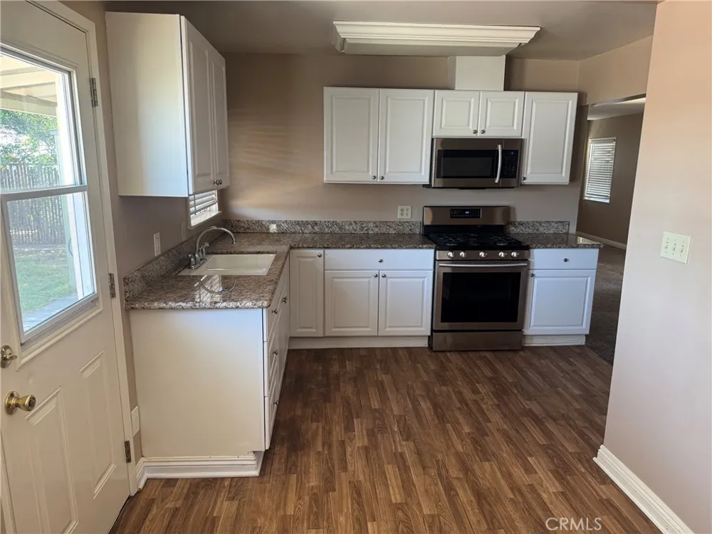 1022 E Erna La Habra, CA 90631