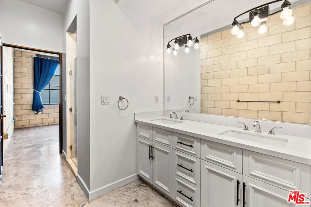 1544 12th Street #303 Santa Monica, CA 90401