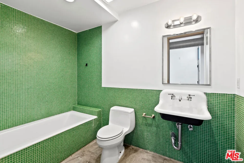 1544 12th Street #303 Santa Monica, CA 90401