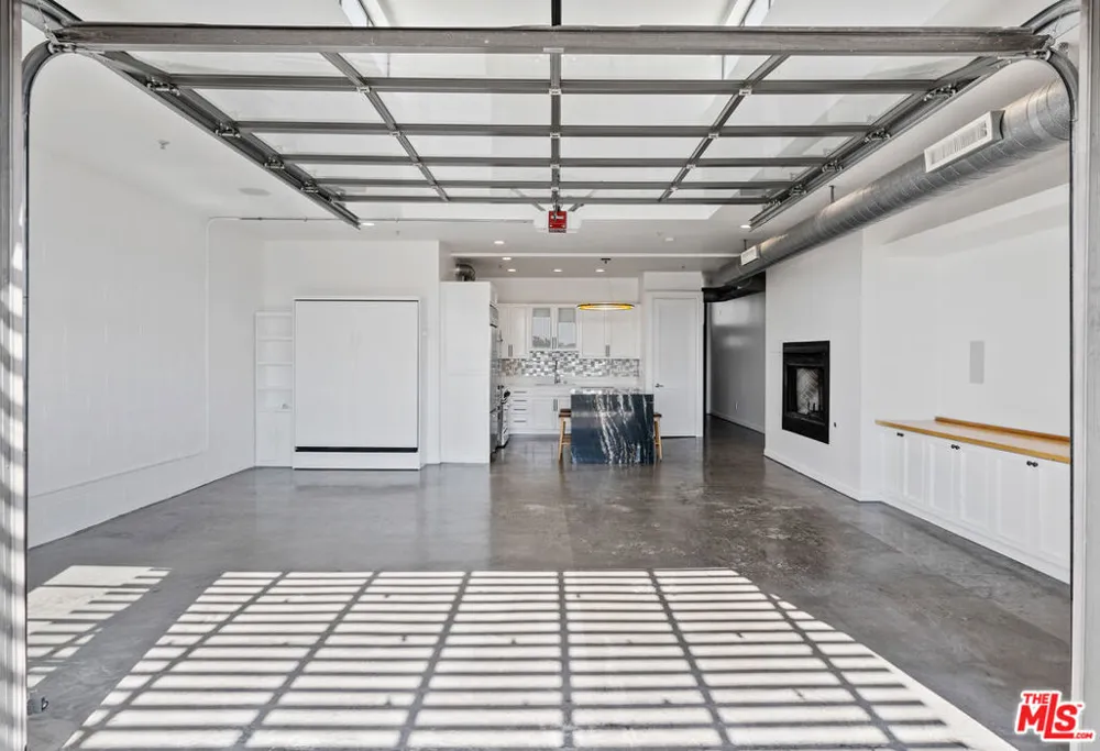 1544 12th Street #303 Santa Monica, CA 90401