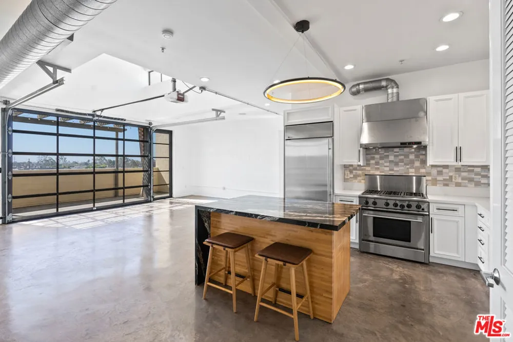 1544 12th Street #303 Santa Monica, CA 90401