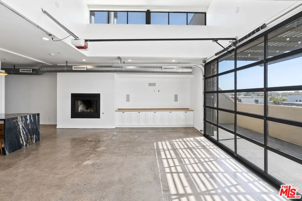 1544 12th Street #303 Santa Monica, CA 90401