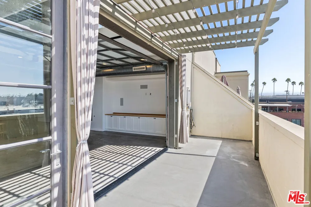1544 12th Street #303 Santa Monica, CA 90401