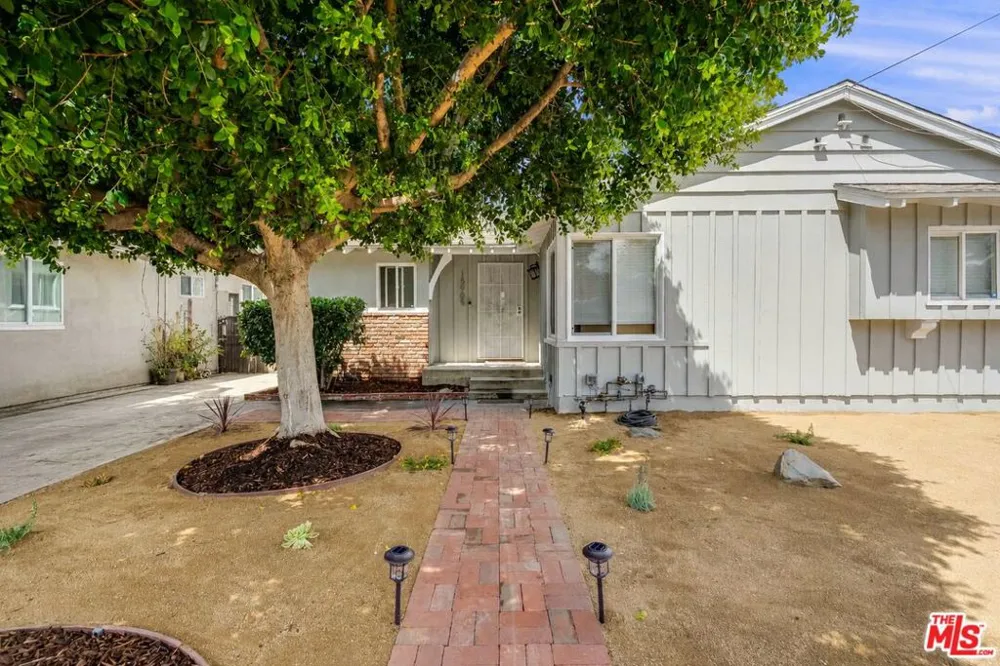 15905 Enadia Way Los Angeles, CA 91406