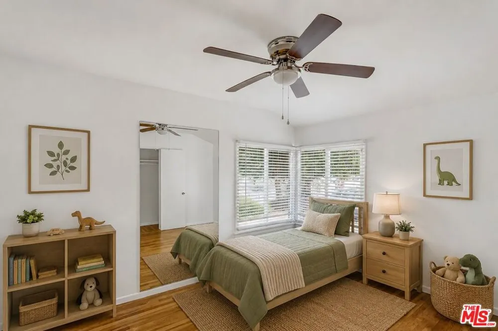 15905 Enadia Way Los Angeles, CA 91406