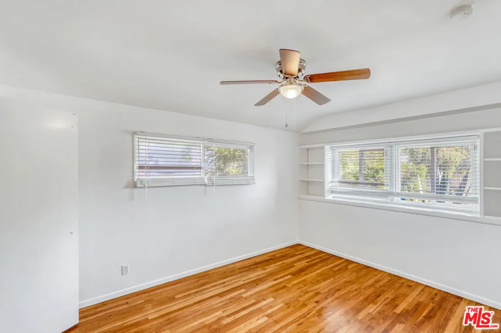 15905 Enadia Way Los Angeles, CA 91406