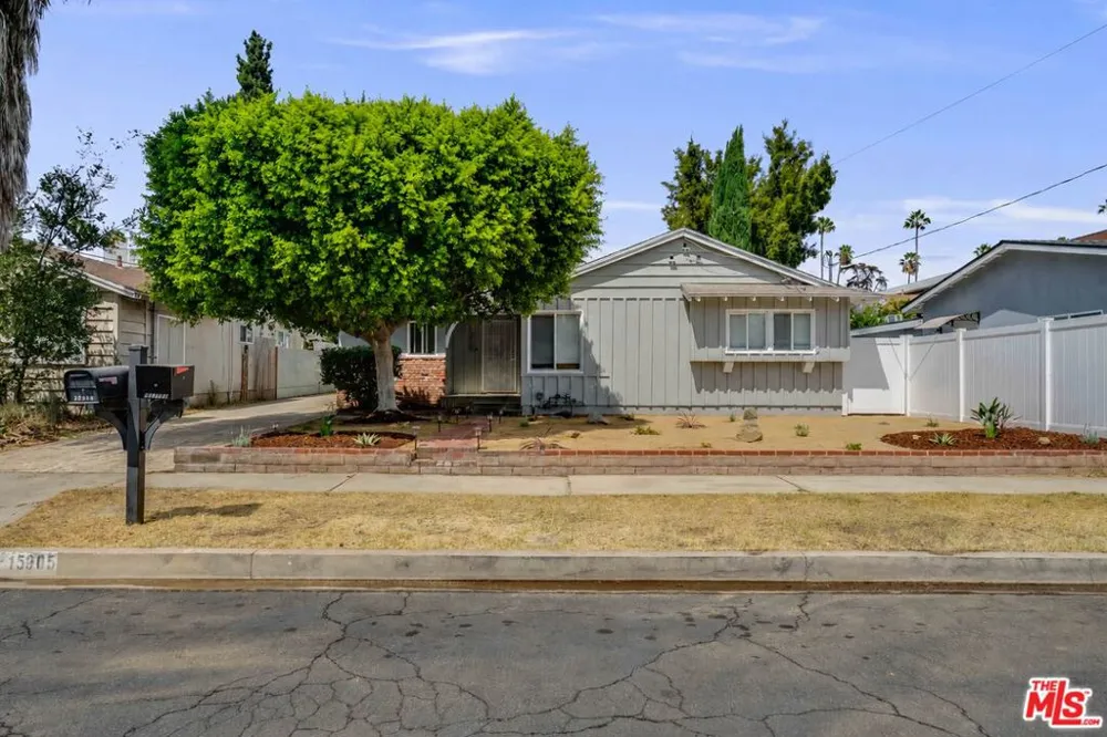 15905 Enadia Way Los Angeles, CA 91406