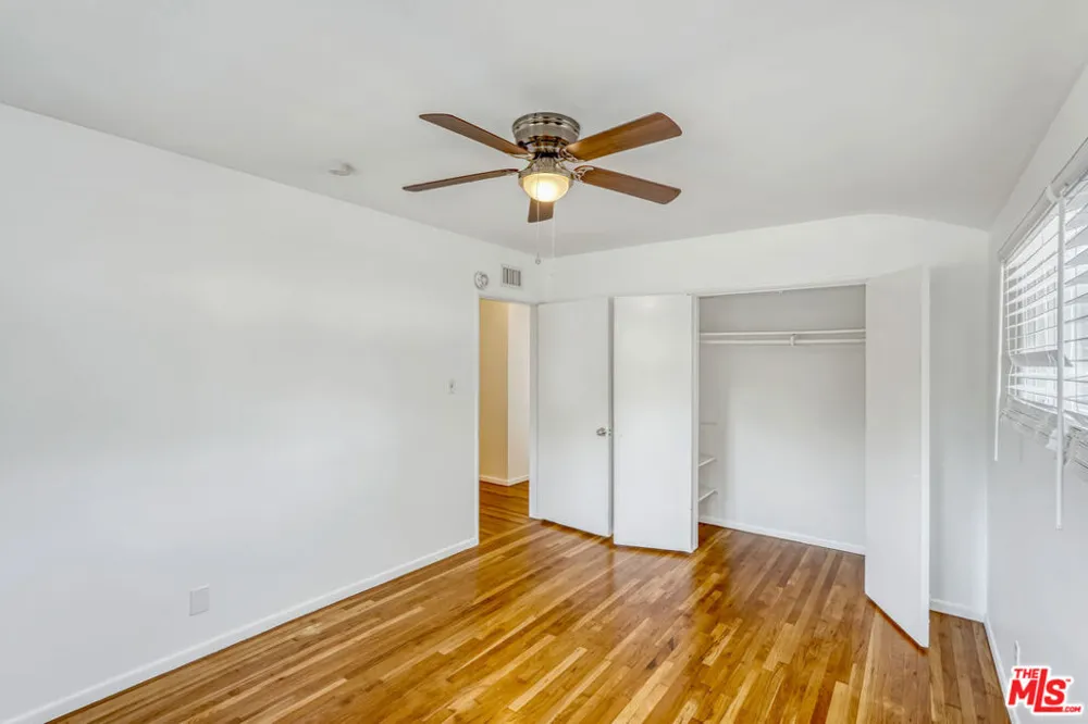 15905 Enadia Way Los Angeles, CA 91406