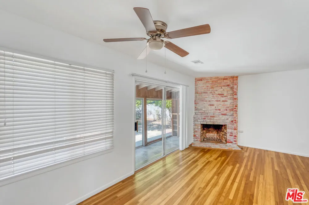 15905 Enadia Way Los Angeles, CA 91406