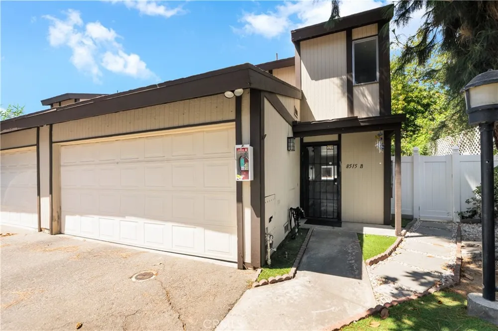 8515 Burnet #B Avenue ##B North Hills, CA 91343