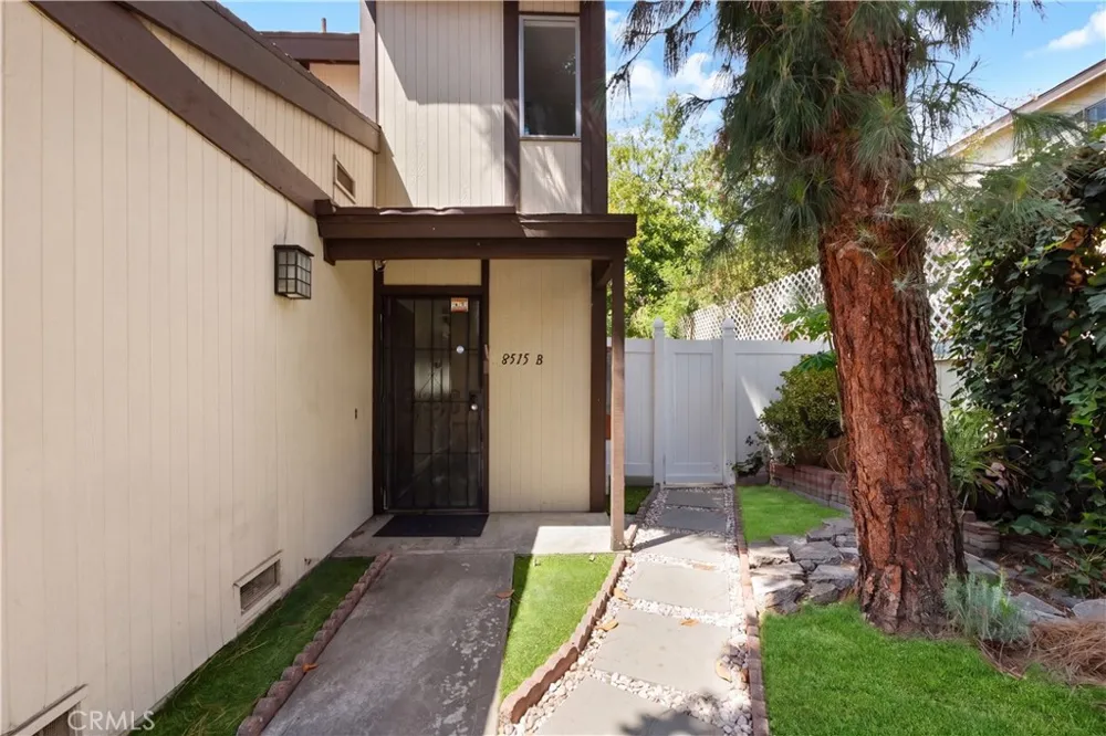 8515 Burnet #B Avenue ##B North Hills, CA 91343