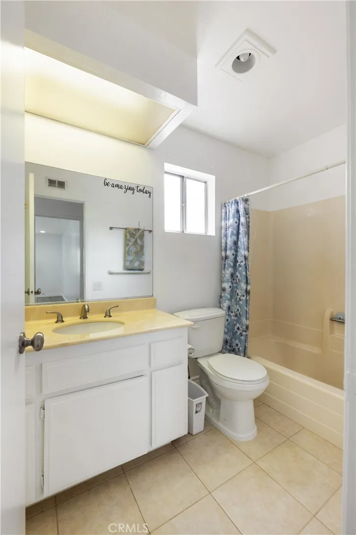 8515 Burnet #B Avenue ##B North Hills, CA 91343