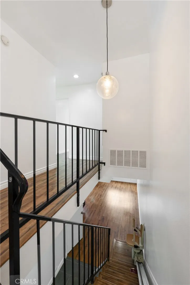 8515 Burnet #B Avenue ##B North Hills, CA 91343