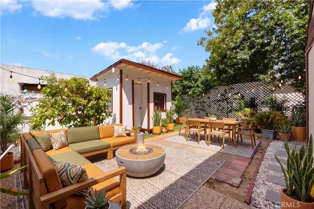 8515 Burnet #B Avenue ##B North Hills, CA 91343