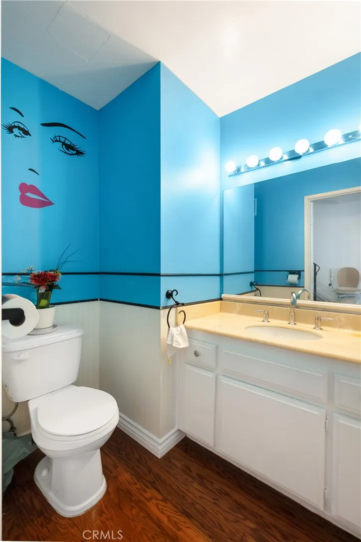 8515 Burnet #B Avenue ##B North Hills, CA 91343