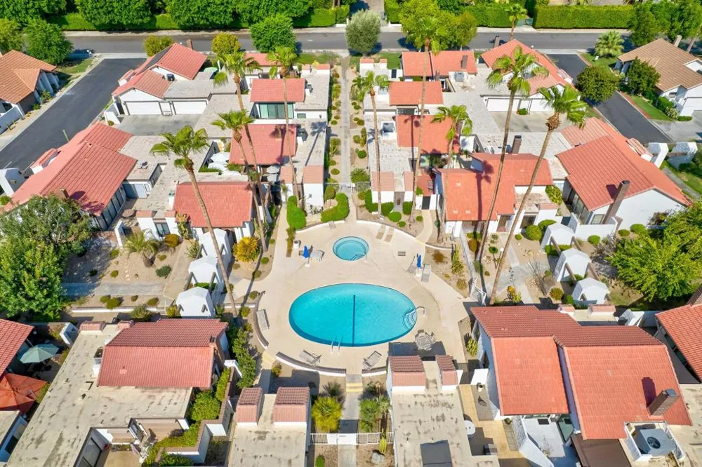 2367 Miramonte Circle W #C Palm Springs, CA 92264