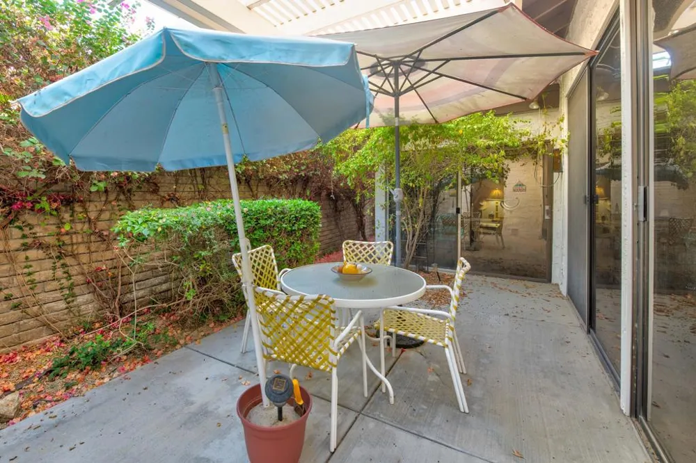2367 Miramonte Circle W #C Palm Springs, CA 92264