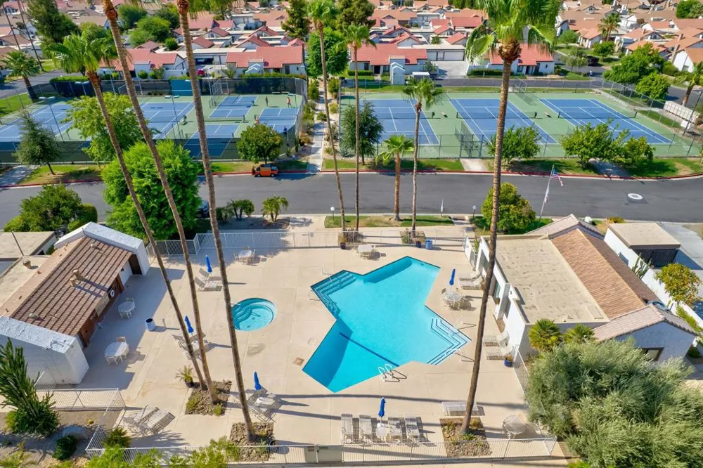2367 Miramonte Circle W #C Palm Springs, CA 92264