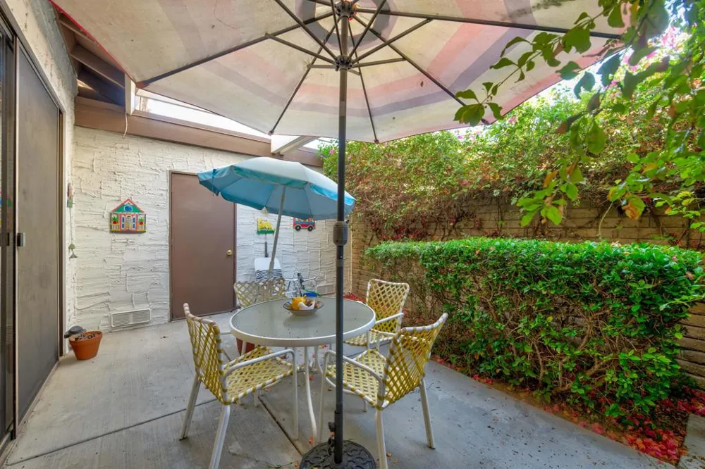 2367 Miramonte Circle W #C Palm Springs, CA 92264