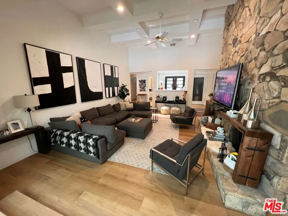 22477 Liberty Bell Road Calabasas, CA 91302