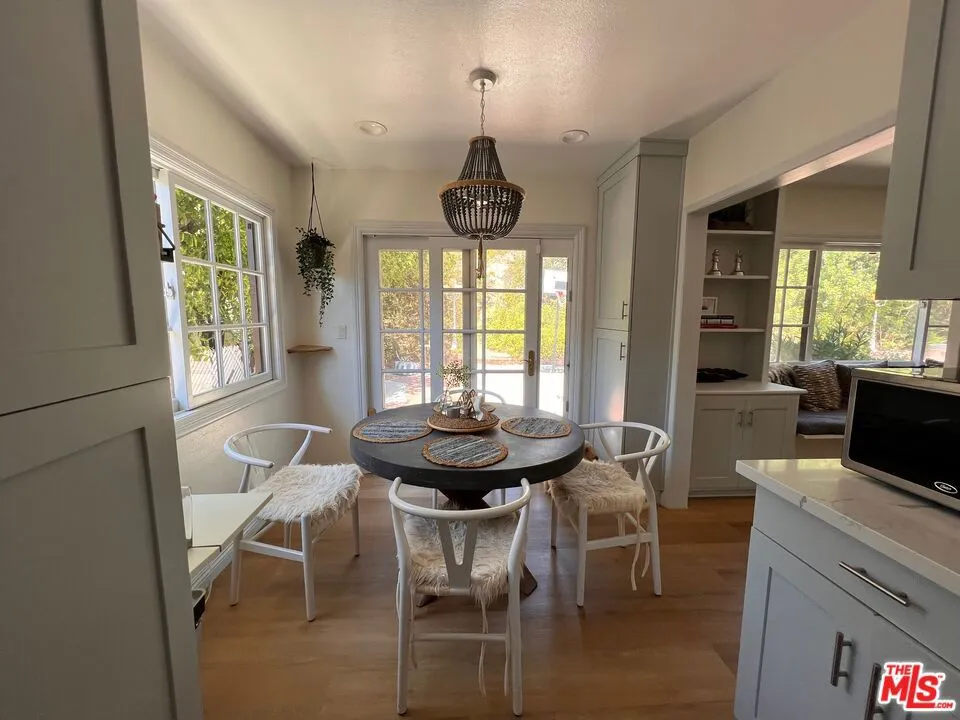 22477 Liberty Bell Road Calabasas, CA 91302
