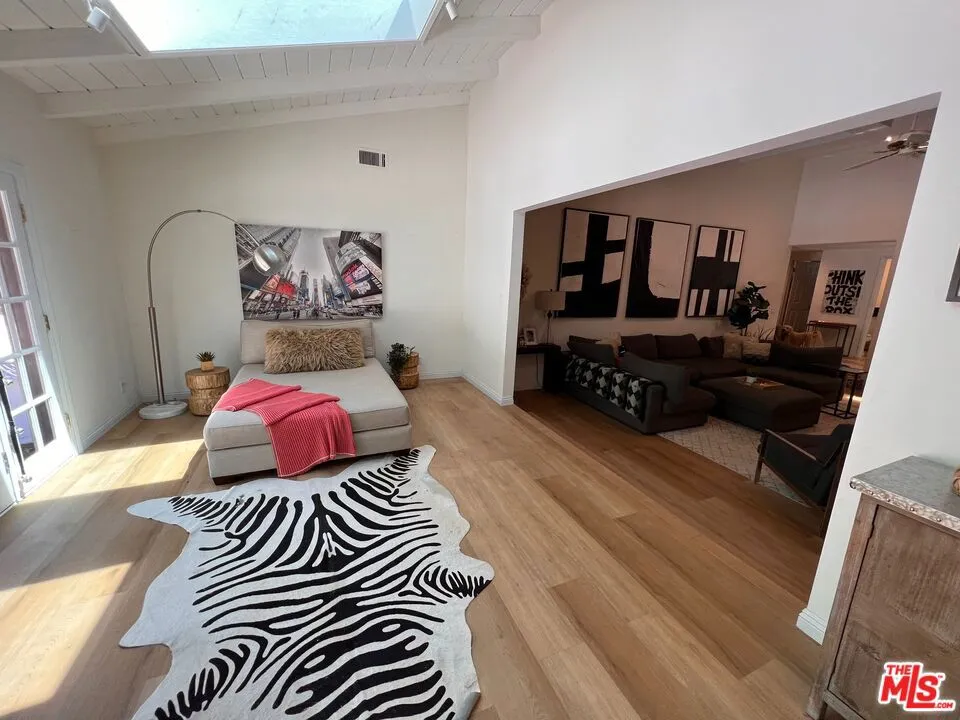 22477 Liberty Bell Road Calabasas, CA 91302