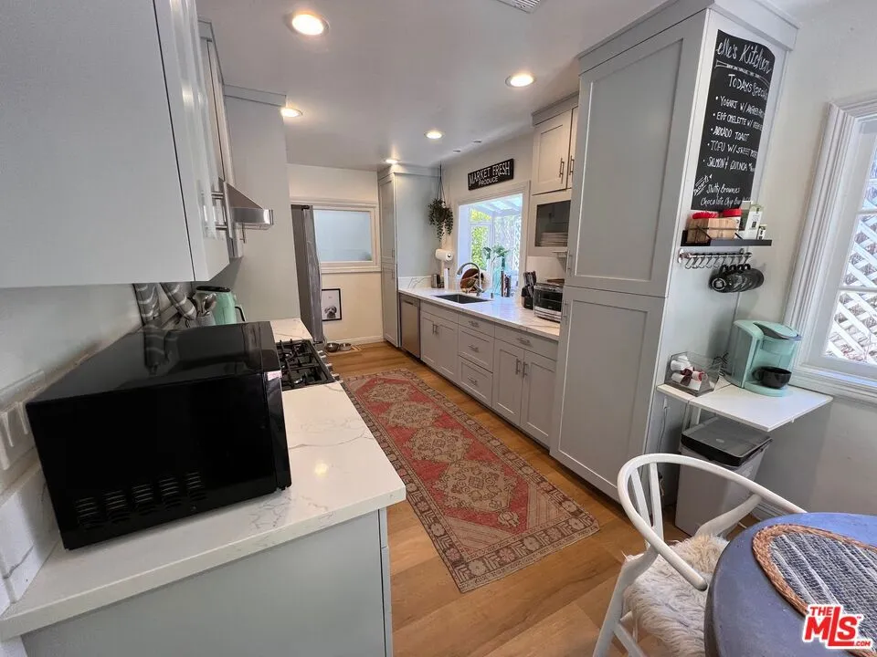 22477 Liberty Bell Road Calabasas, CA 91302