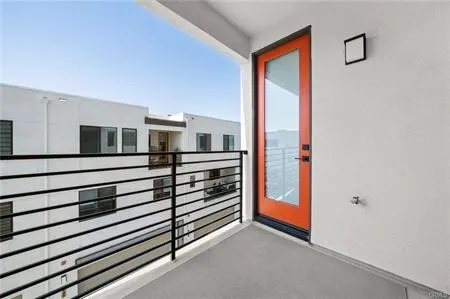 2151 Crescent Walk Gardena, CA 90249