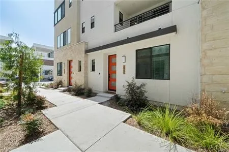 2151 Crescent Walk Gardena, CA 90249