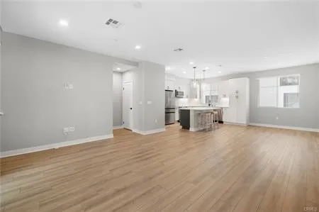 2151 Crescent Walk Gardena, CA 90249