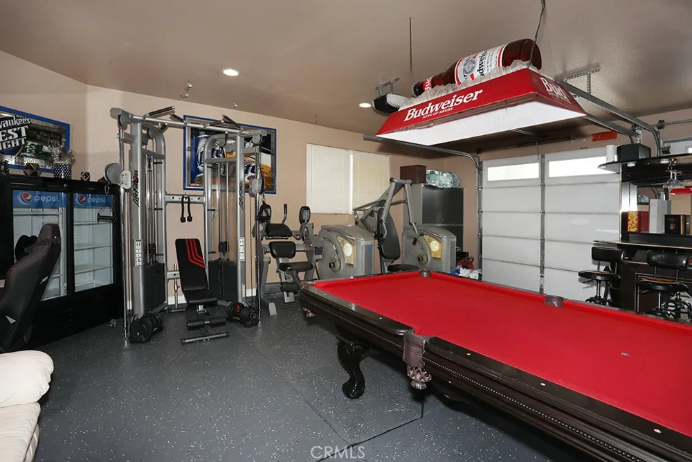 17715 Vista Point Victorville, CA 92395