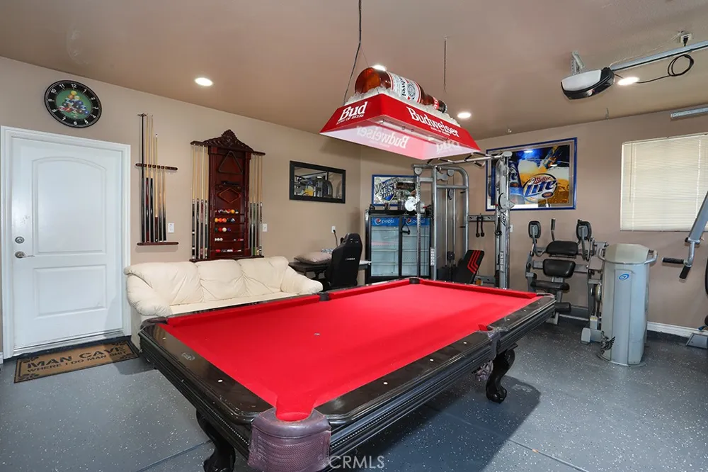 17715 Vista Point Victorville, CA 92395