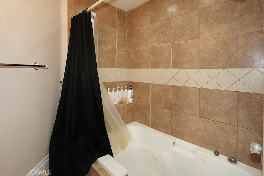 17715 Vista Point Victorville, CA 92395