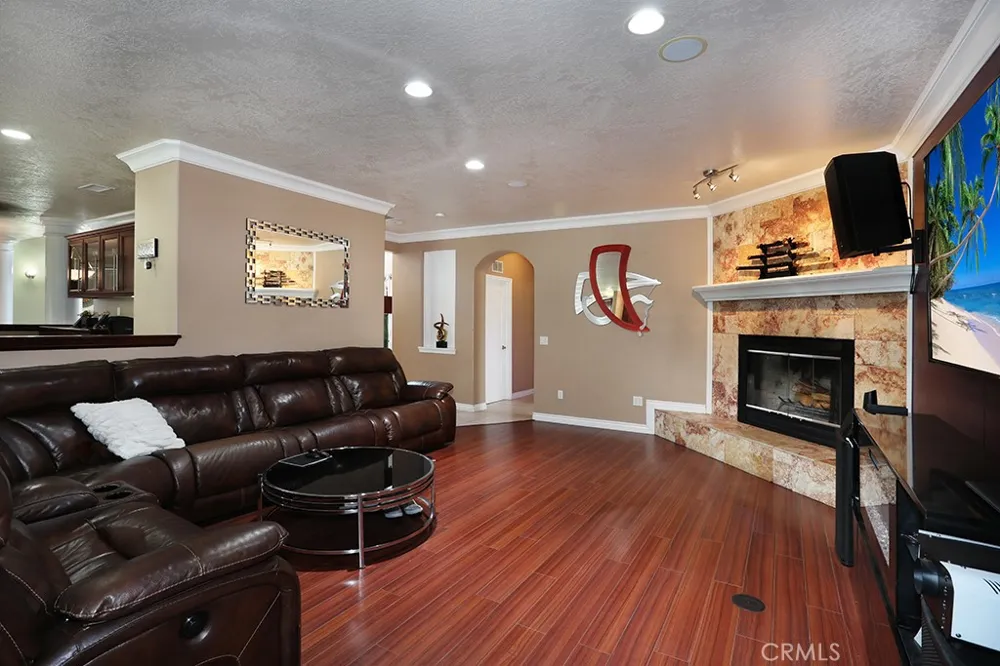 17715 Vista Point Victorville, CA 92395